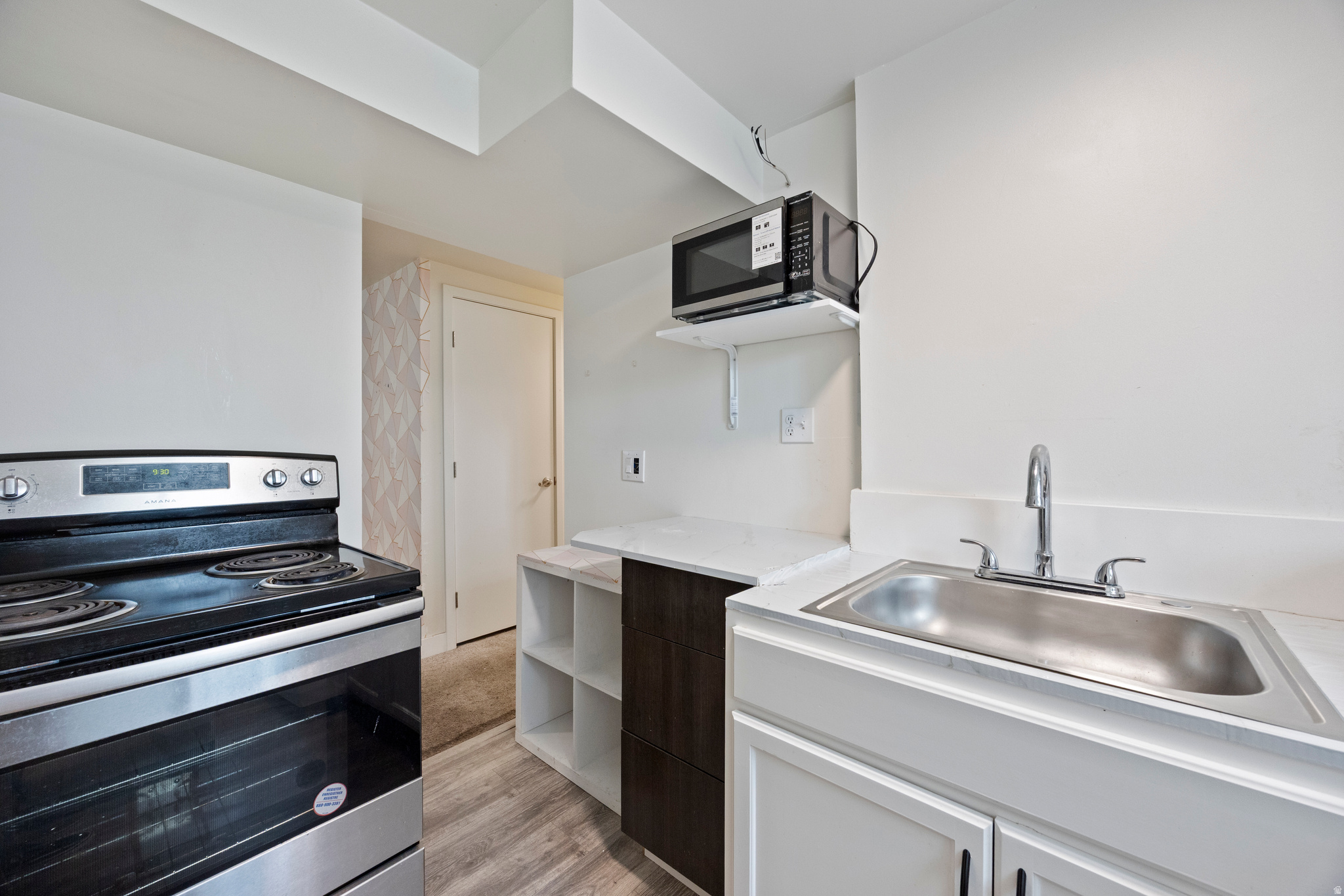 CANYON ROAD - Residential