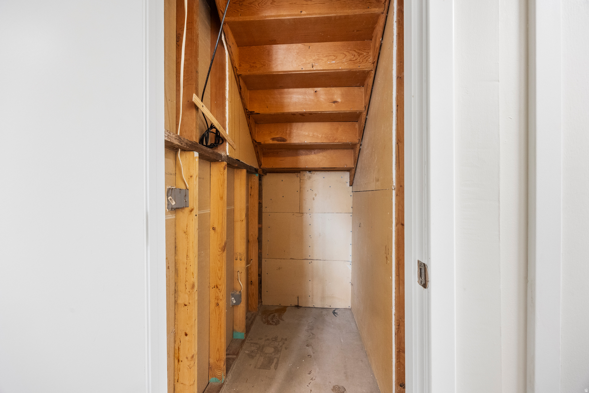 CANYON ROAD - Residential