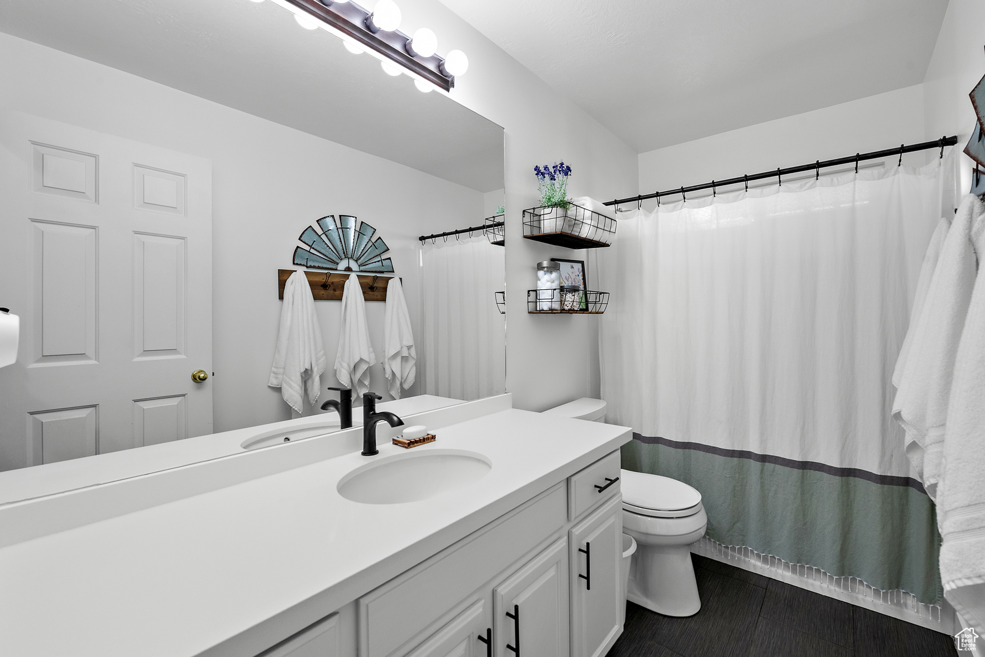 KIMBERLY ESTATES - Residential