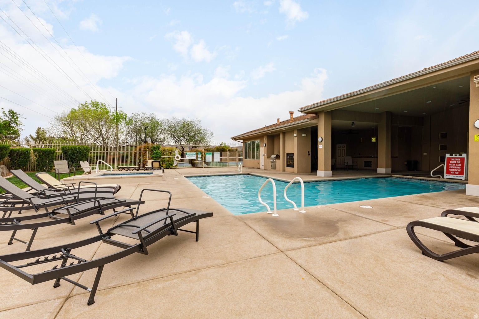 HUNTINGTON AT STONEBRIDGE 1 - Residential