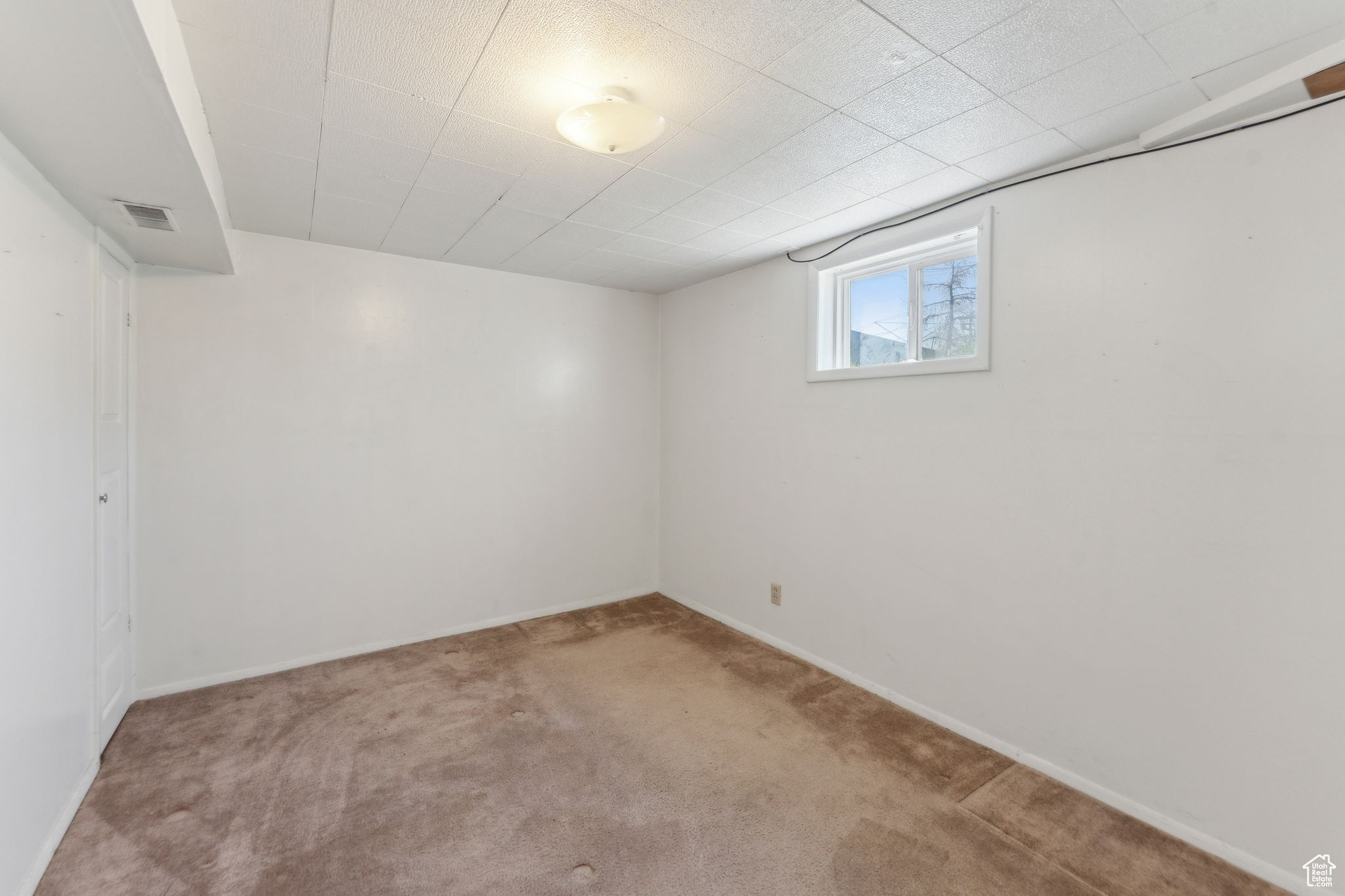 Midvale, Utah 84047, United States, 6 Bedrooms Bedrooms, ,3 BathroomsBathrooms,Residential,Pending,122513