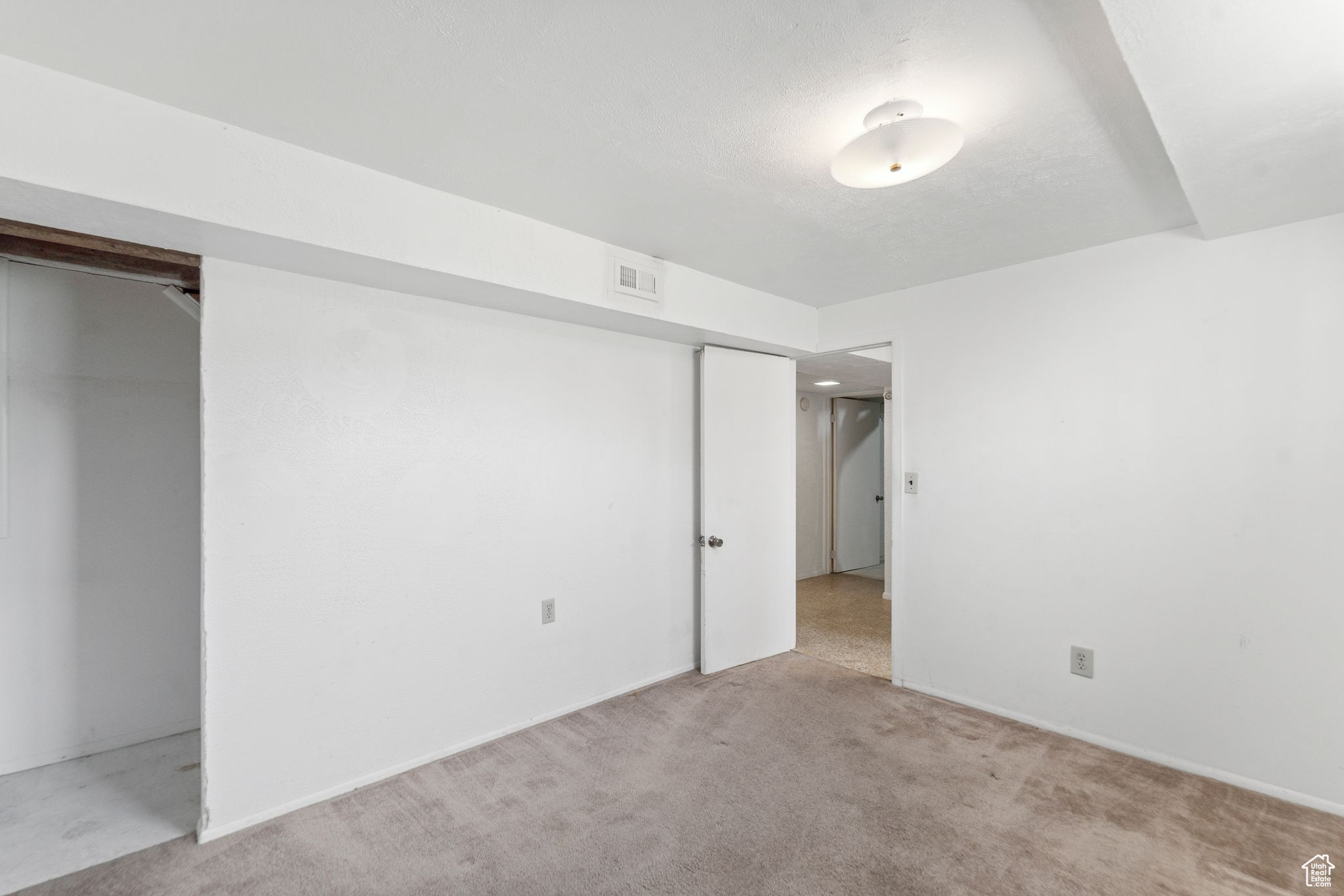 Midvale, Utah 84047, United States, 6 Bedrooms Bedrooms, ,3 BathroomsBathrooms,Residential,Pending,122513