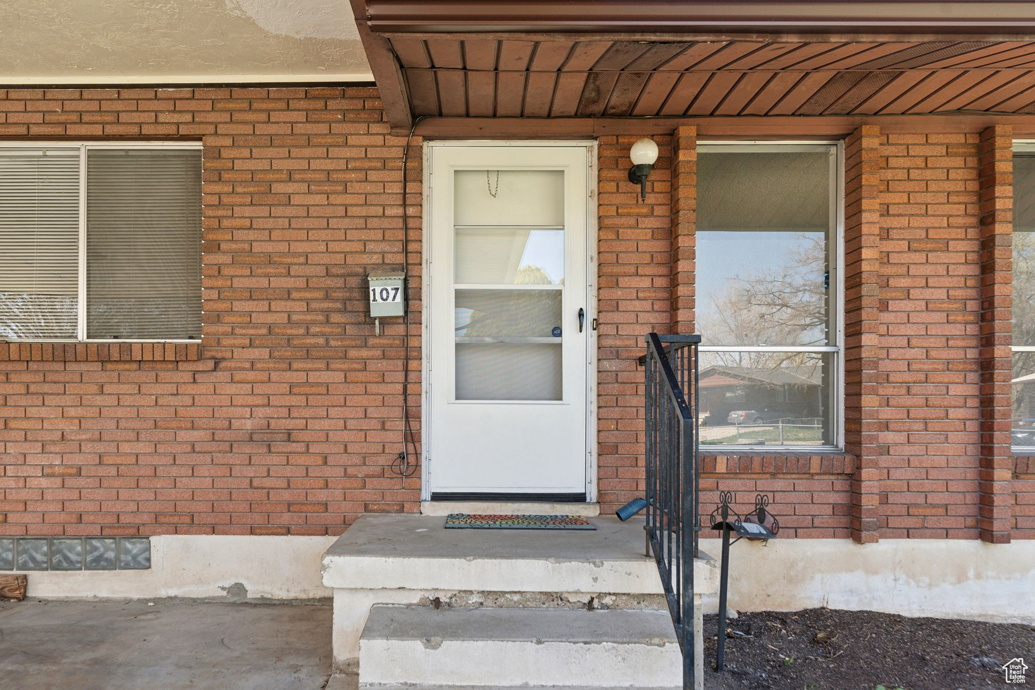 Midvale, Utah 84047, United States, 6 Bedrooms Bedrooms, ,3 BathroomsBathrooms,Residential,Pending,122513