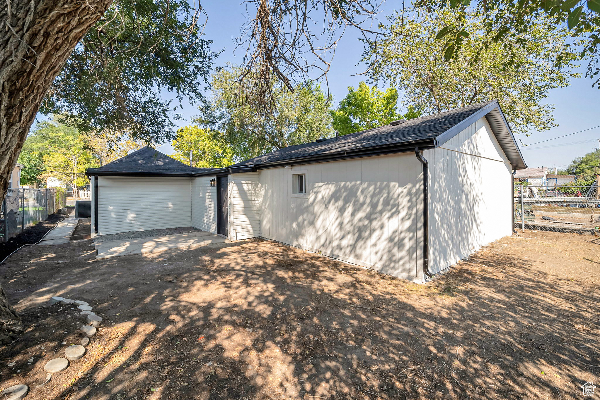 POPLAR PLACE - Residential