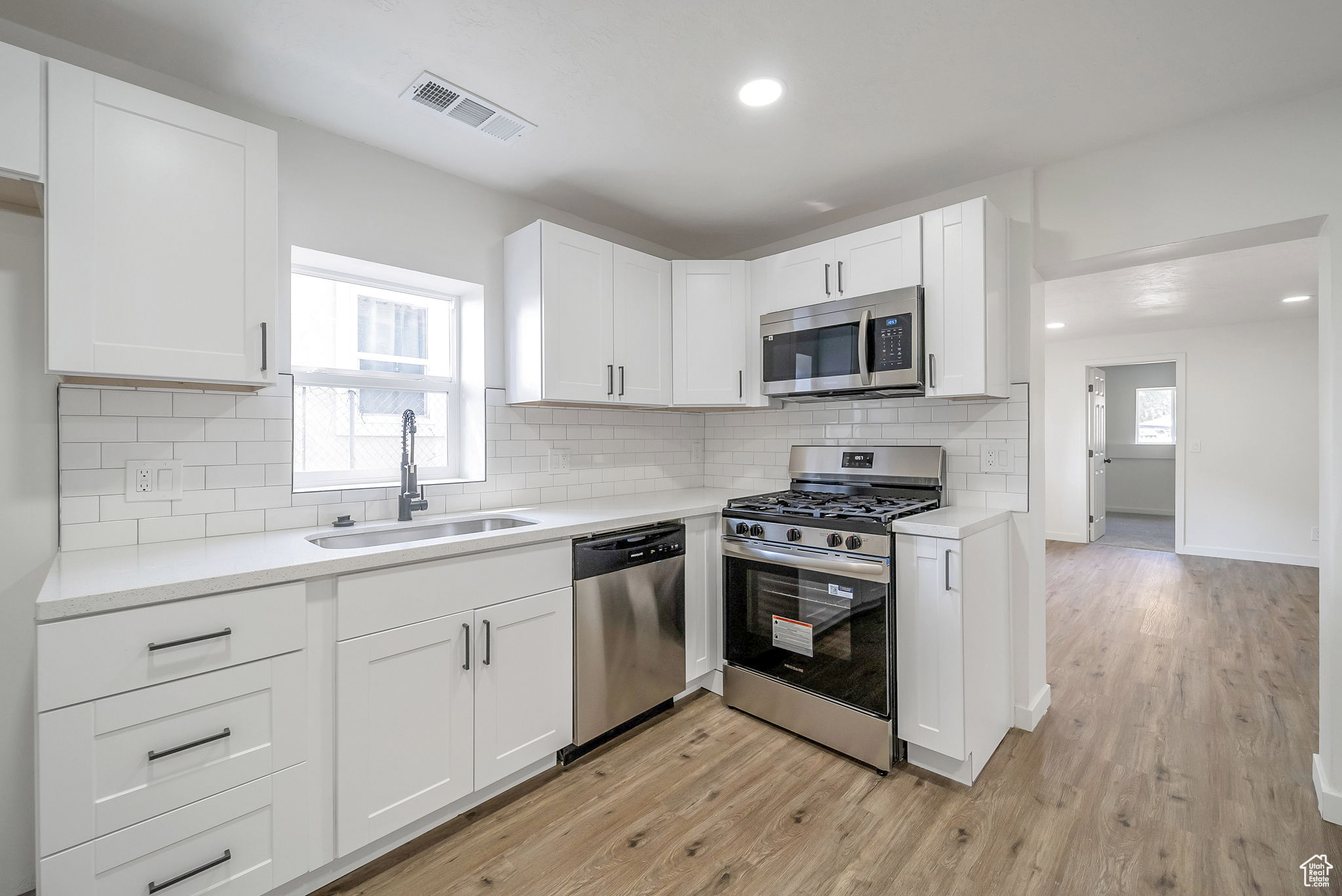POPLAR PLACE - Residential