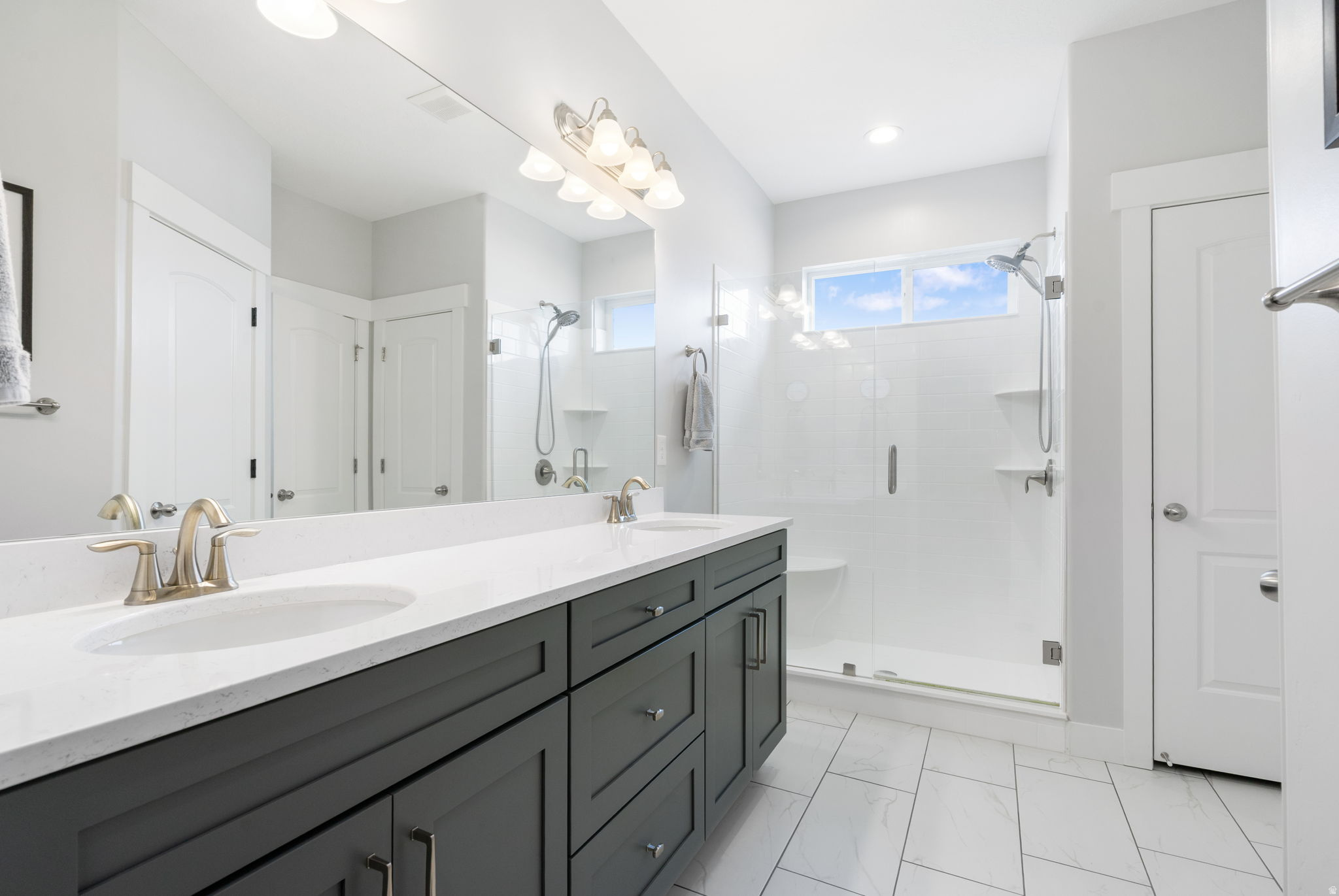 BRANDON PARK - Residential