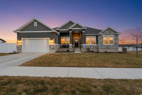 Photo of 4868 N CANAAN PEAK DR, Eagle Mountain, UT 84005 (MLS # 2138763)