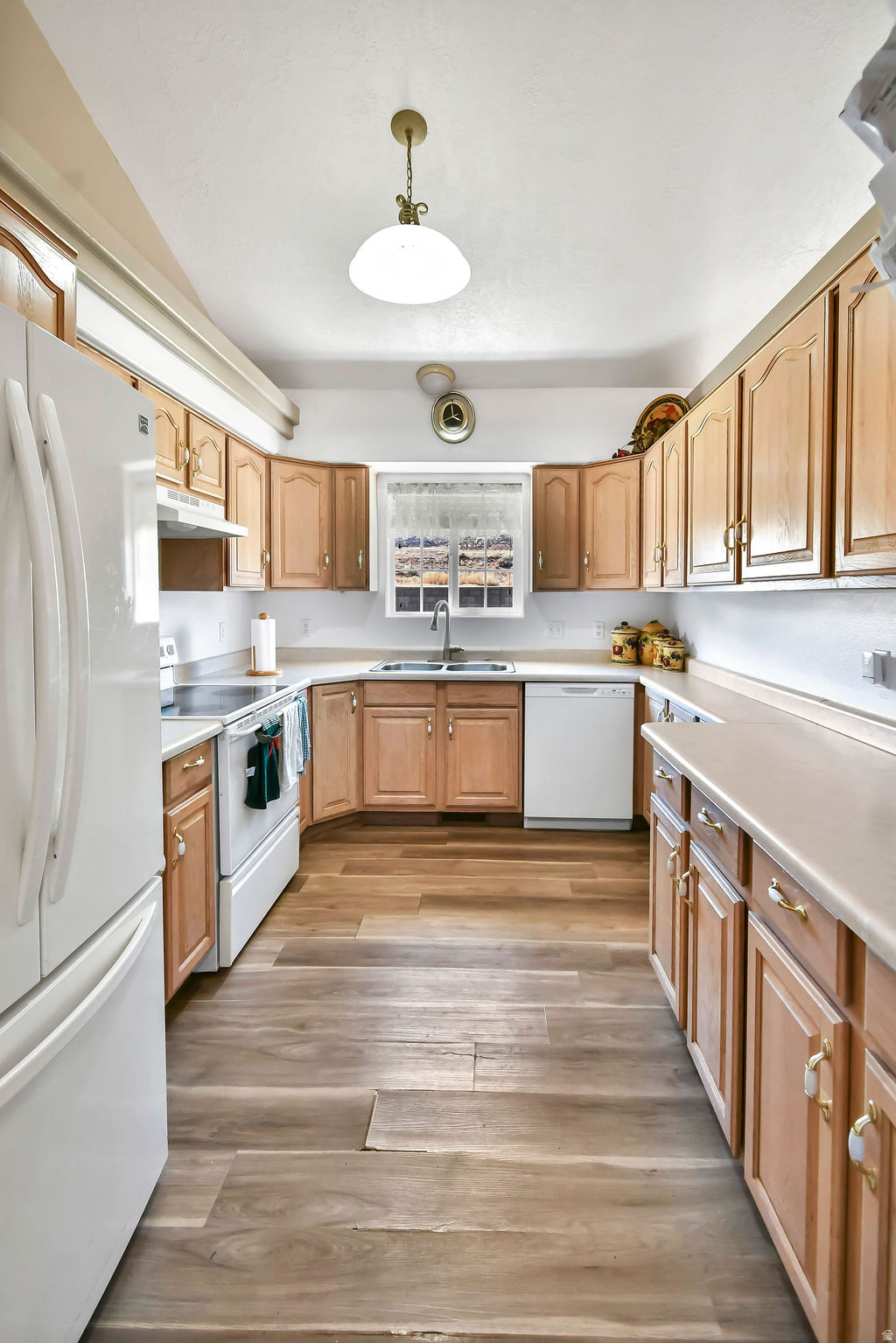 PARK WEST - Residential