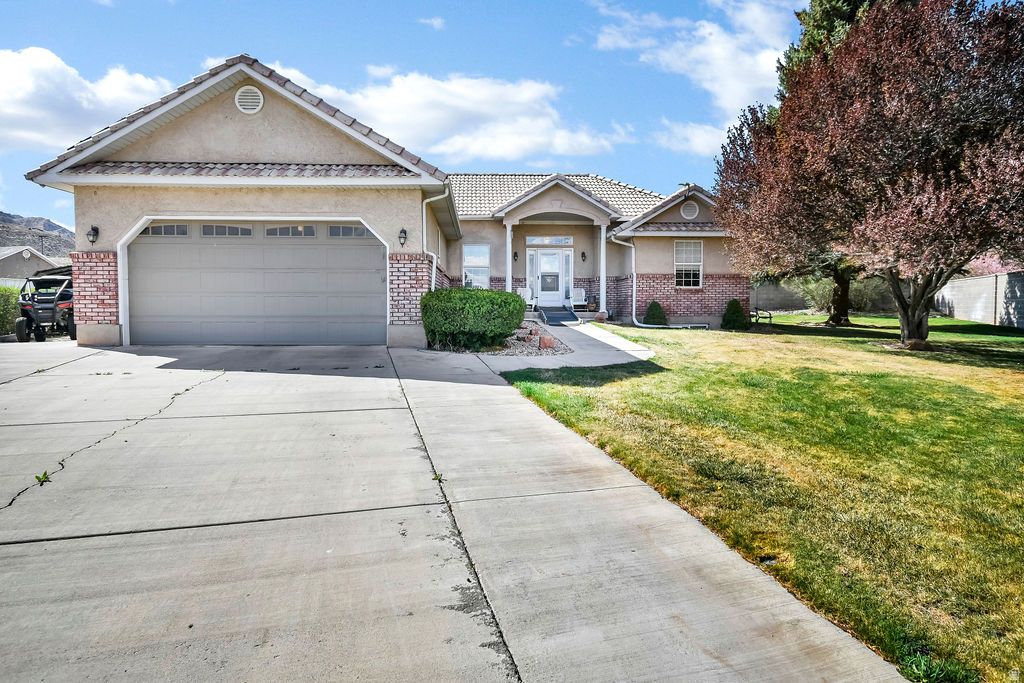 Photo of 1100 W 600 S, Richfield, UT 84701 (MLS # 2146378)