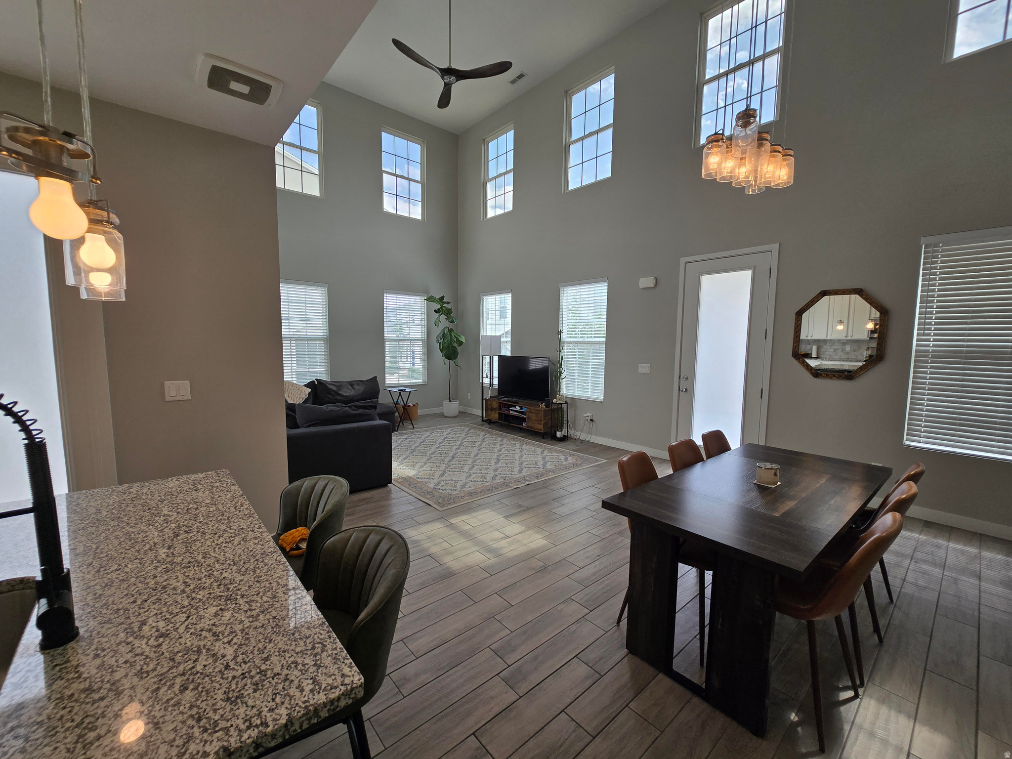 DAYBREAK - Residential