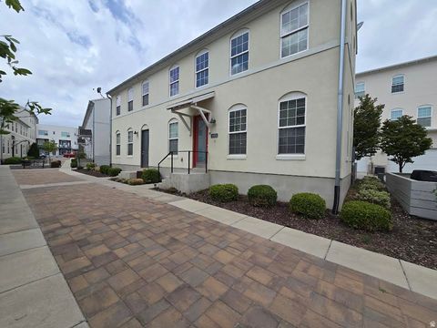 Photo of 5353 W KOBAL LN, South Jordan, UT 84009 (MLS # 2151570)