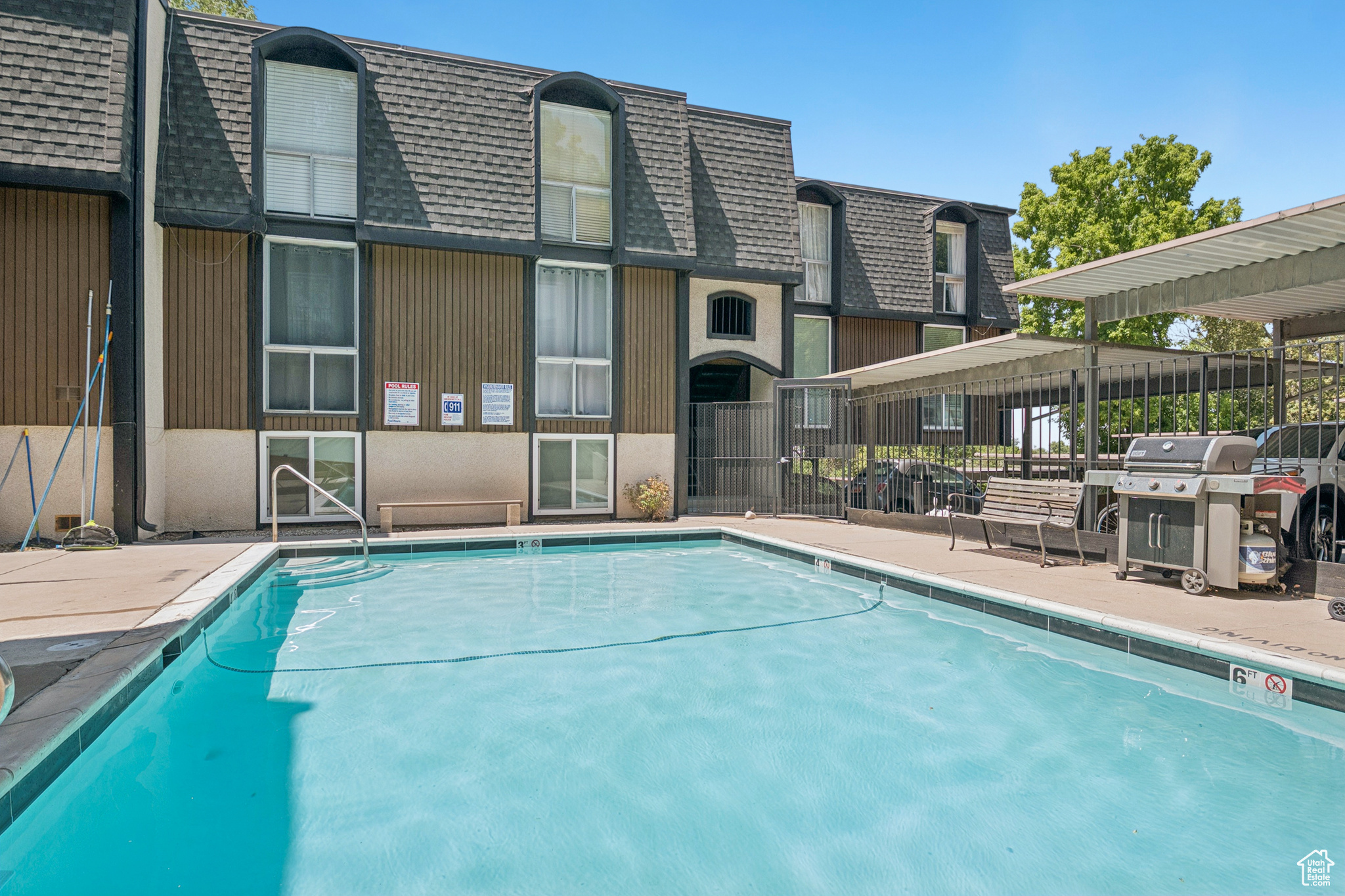 CAPITOL GARDENS - Residential