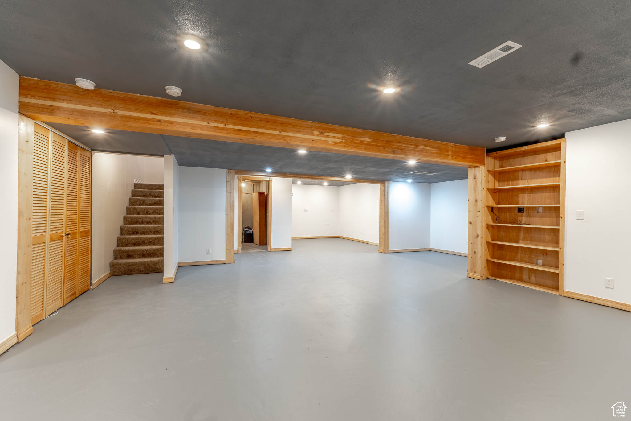 MOUNTAIN CREEK ESTATES - Residential
