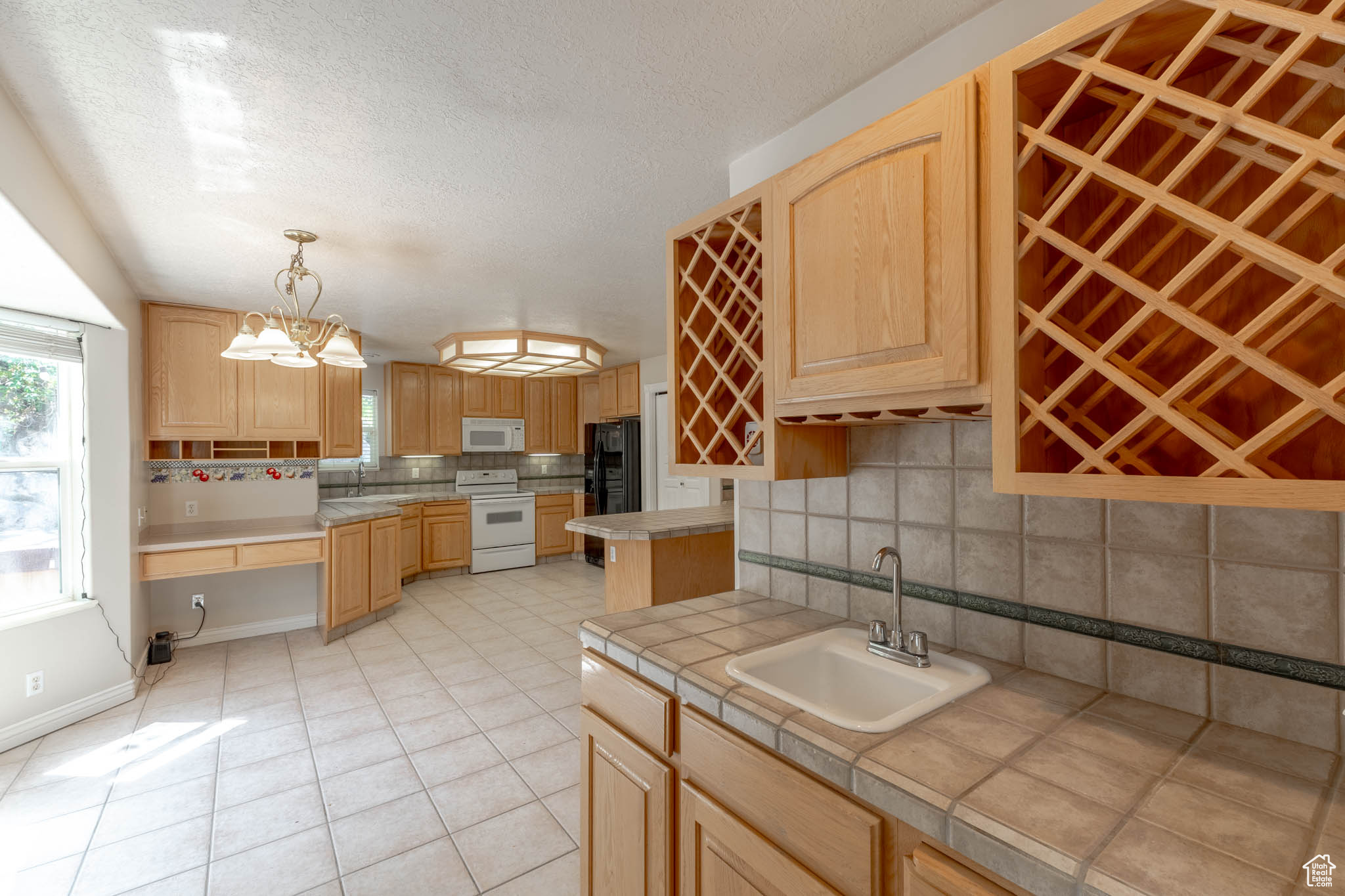 MOUNTAIN CREEK ESTATES - Residential