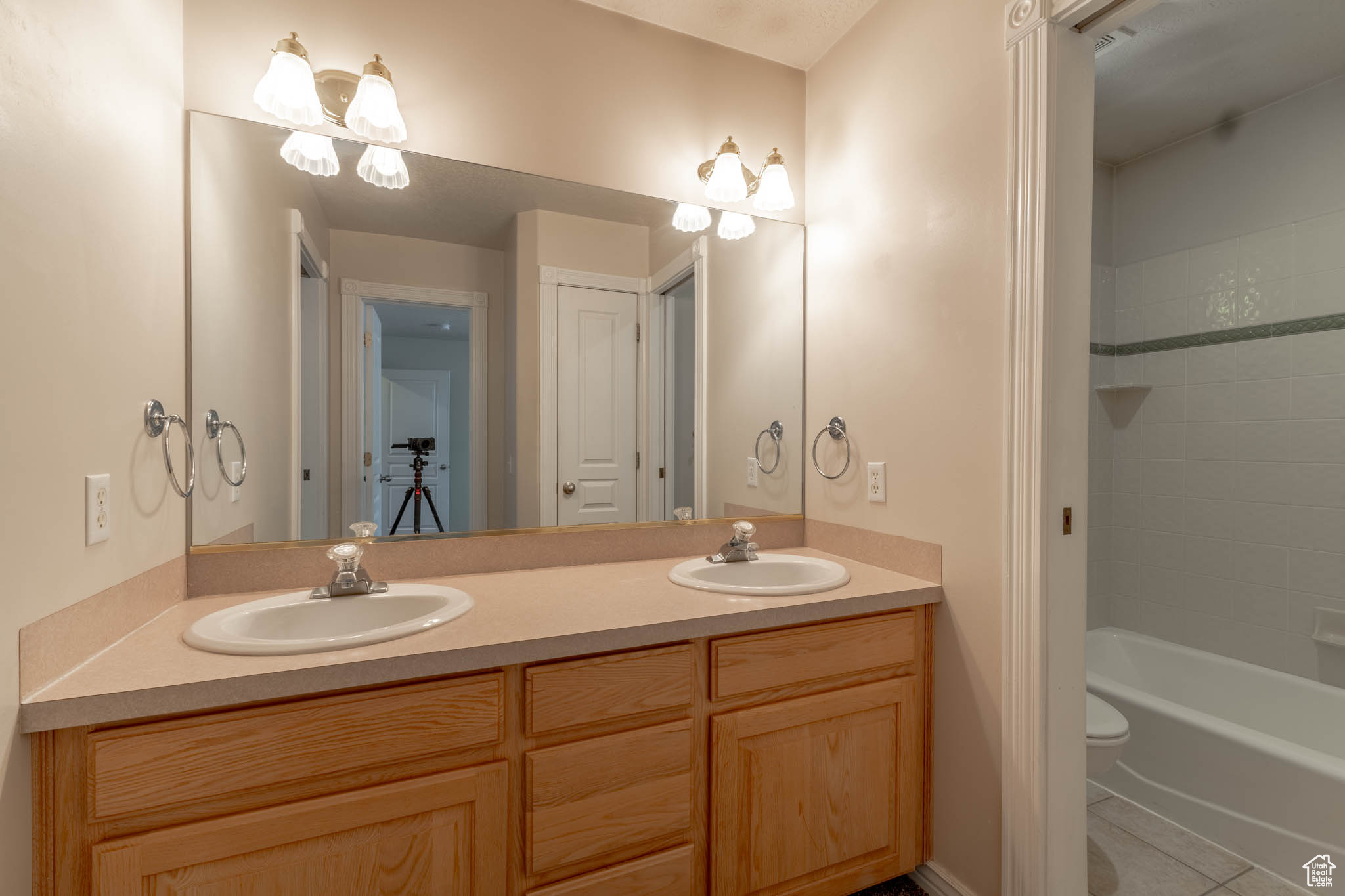 MOUNTAIN CREEK ESTATES - Residential