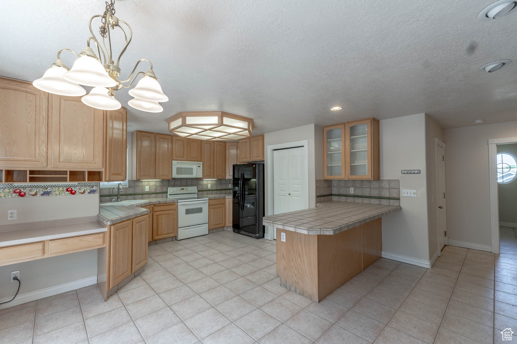 MOUNTAIN CREEK ESTATES - Residential