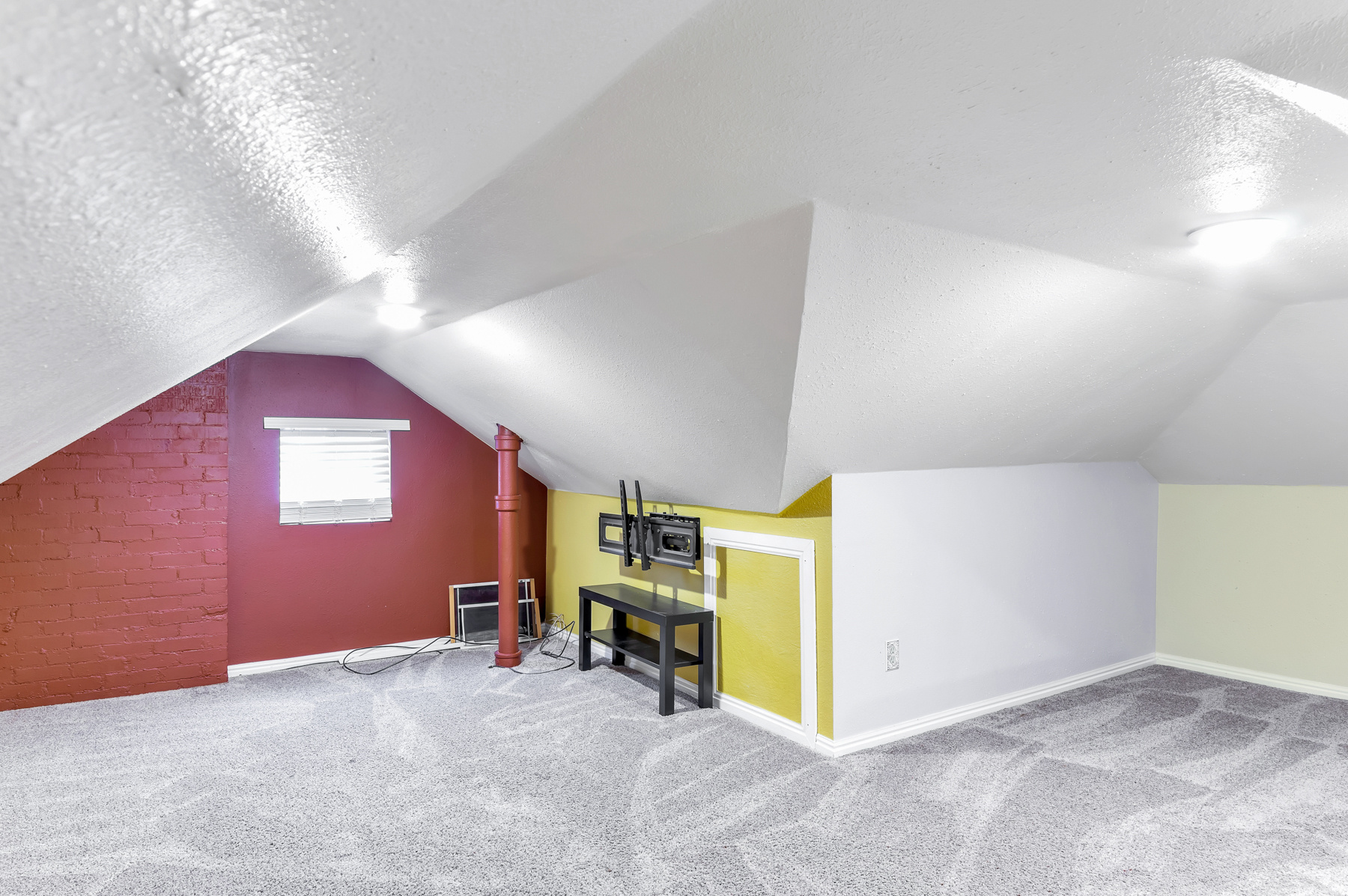 CHAMBERLINS - Residential