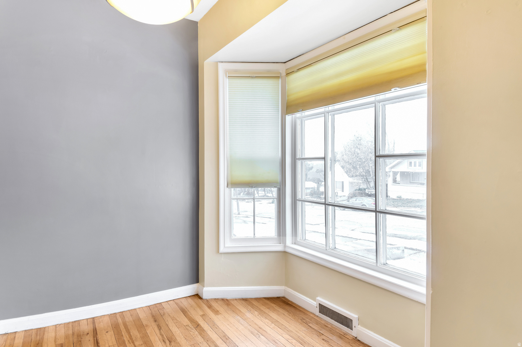 CHAMBERLINS - Residential