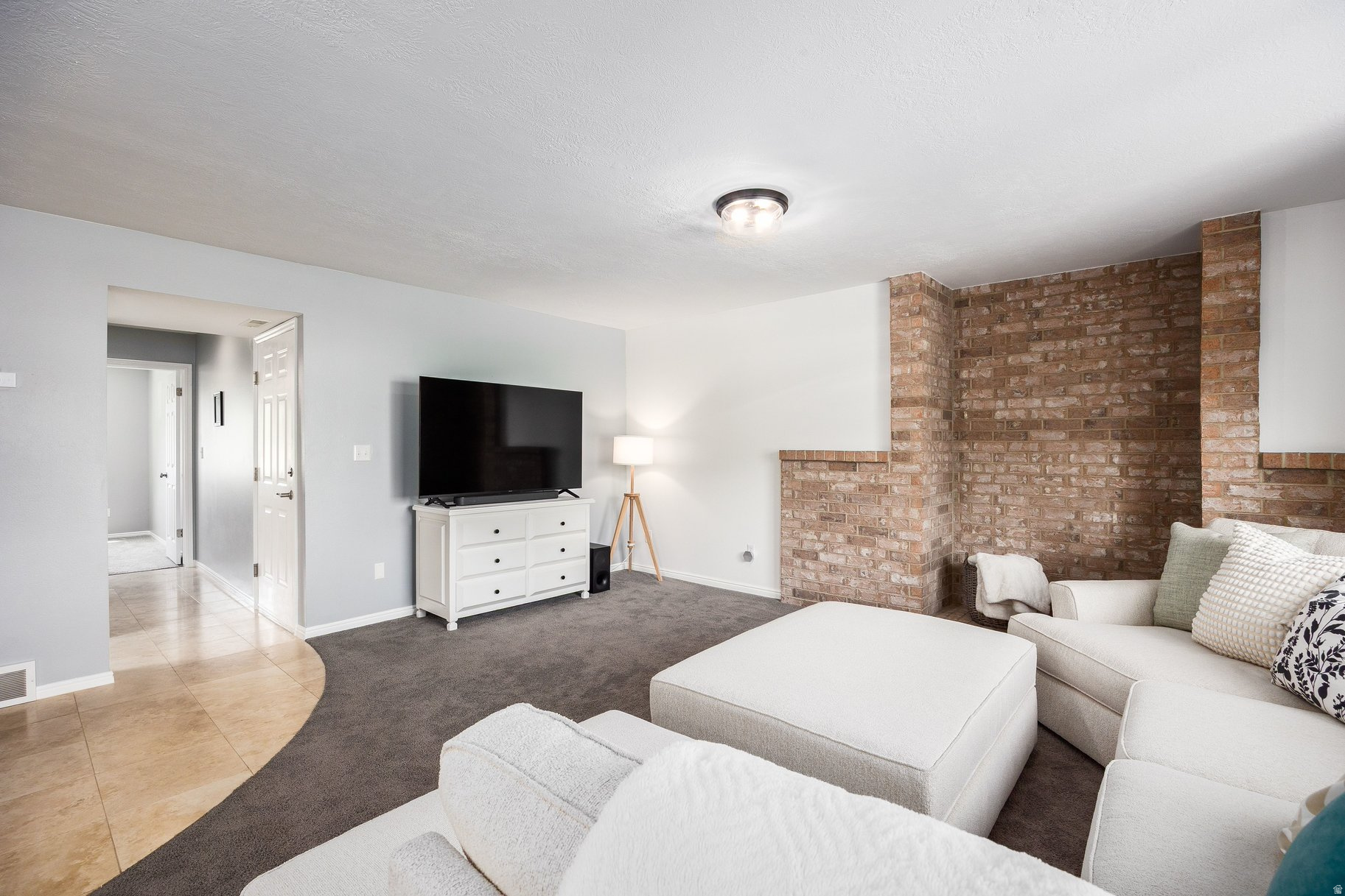 MAPLE BREEZE - Residential