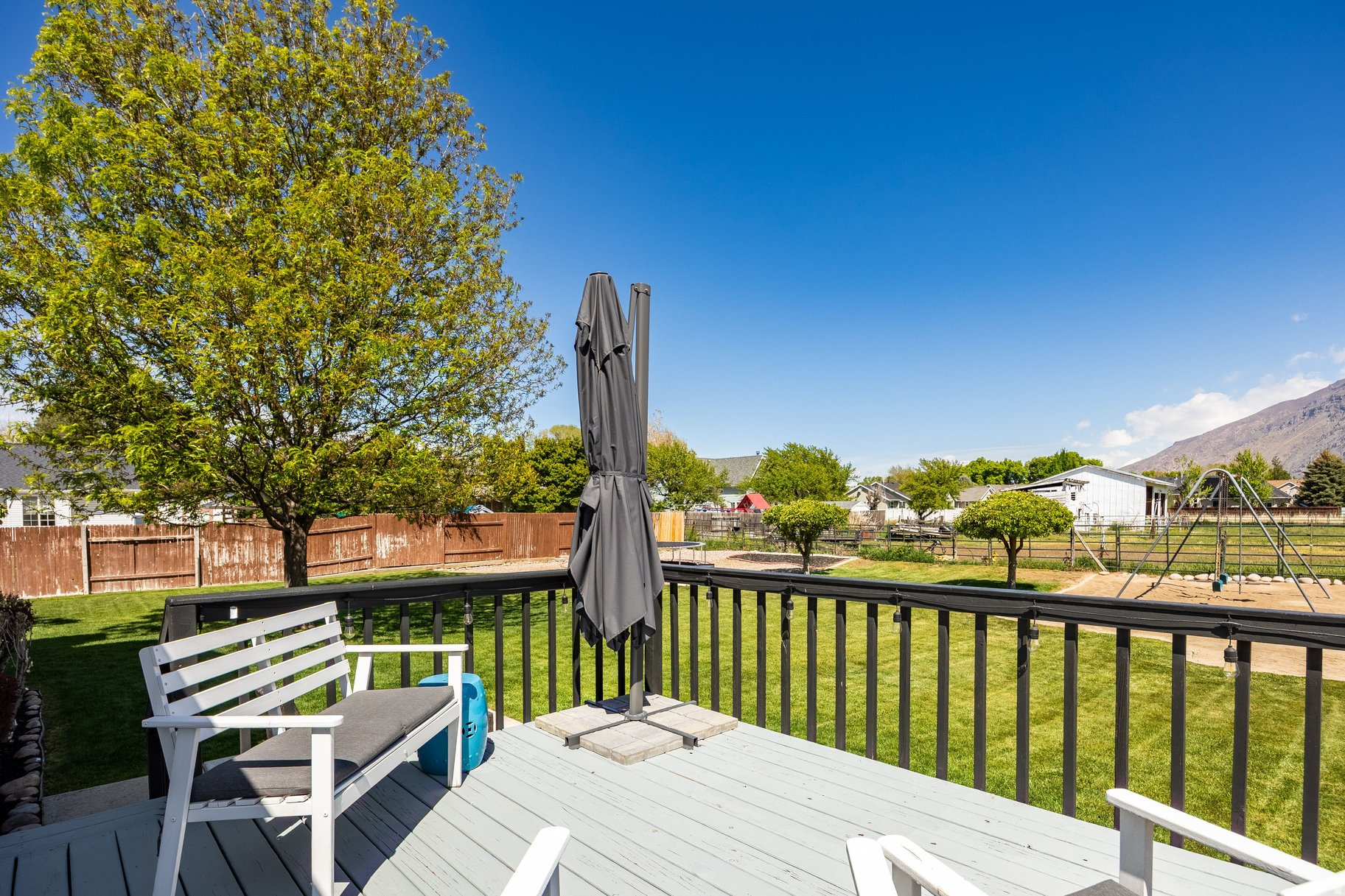 MAPLE BREEZE - Residential