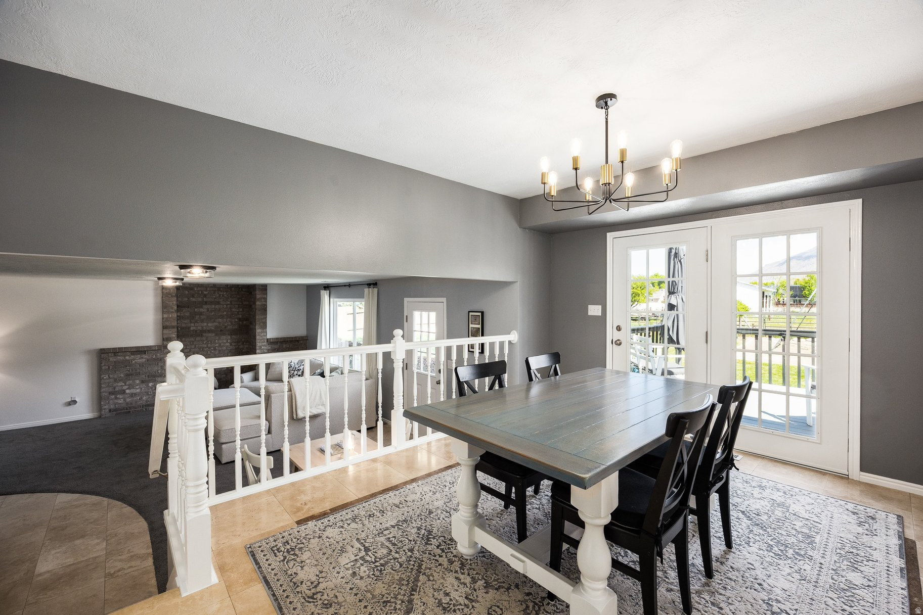 MAPLE BREEZE - Residential