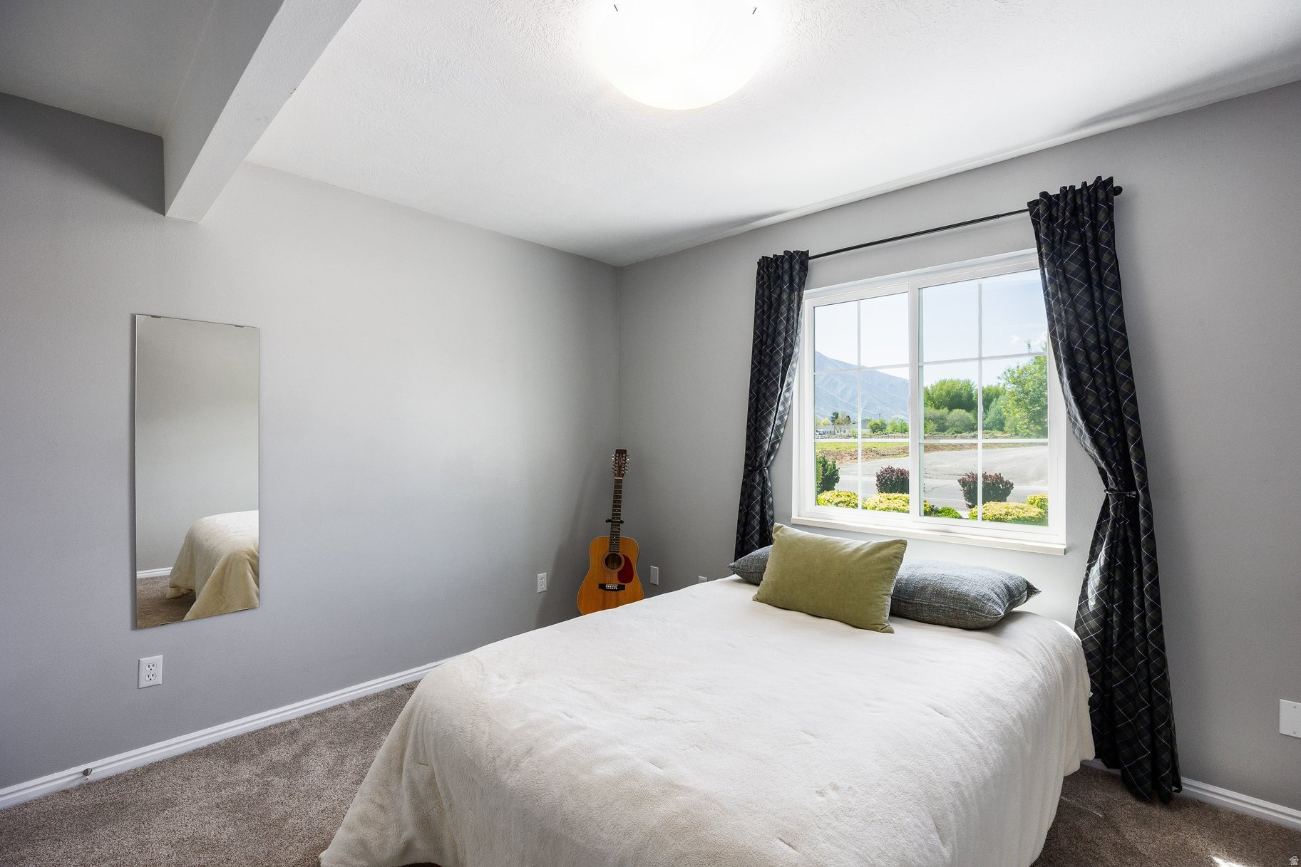 MAPLE BREEZE - Residential