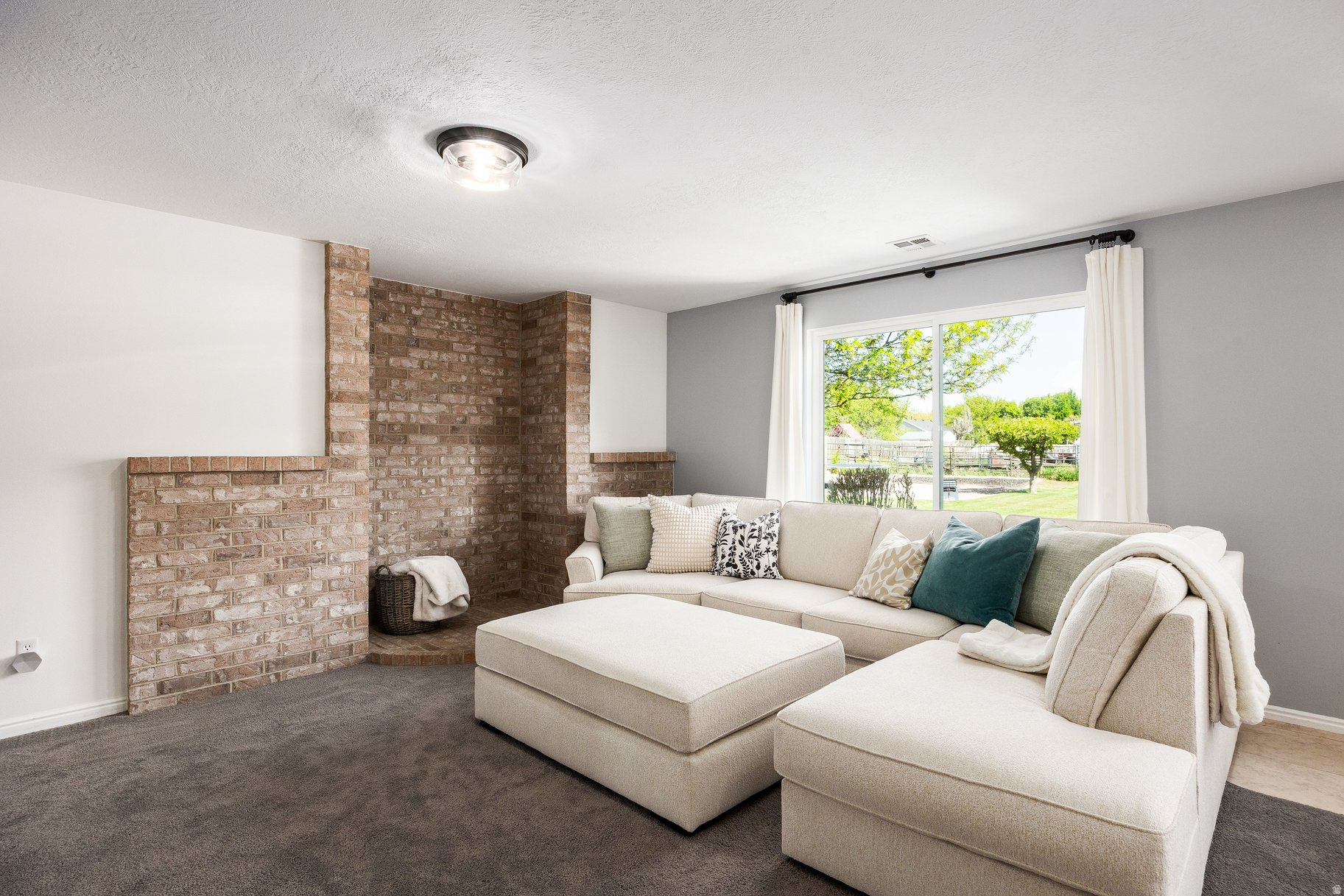 MAPLE BREEZE - Residential