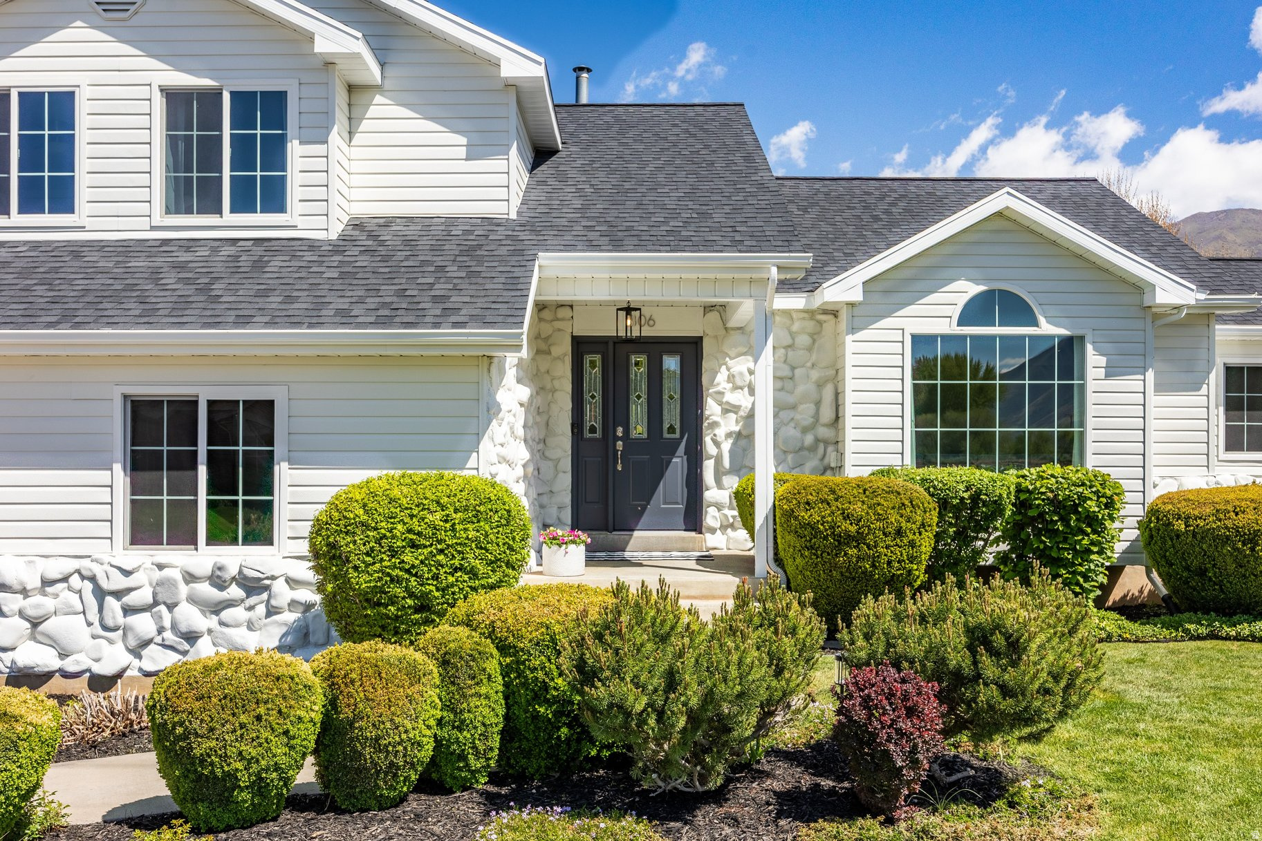 MAPLE BREEZE - Residential