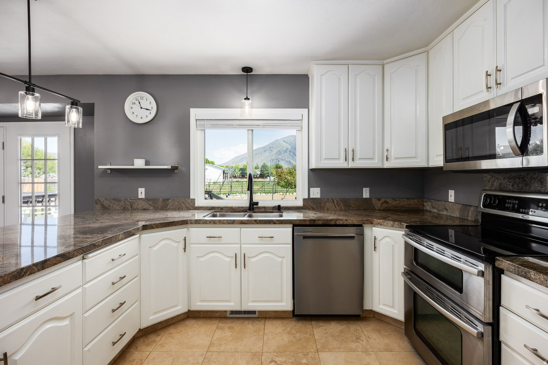MAPLE BREEZE - Residential