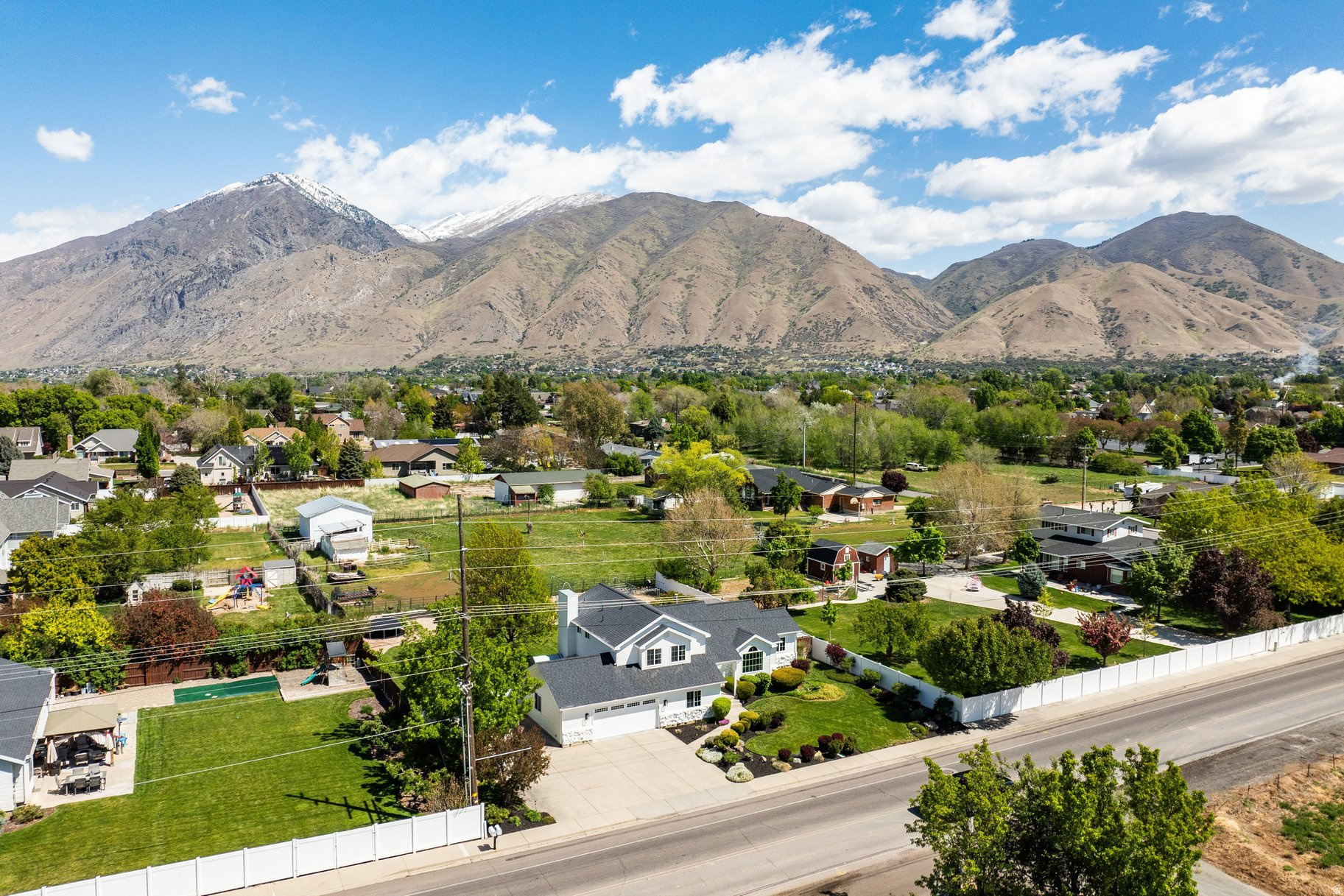 MAPLE BREEZE - Residential