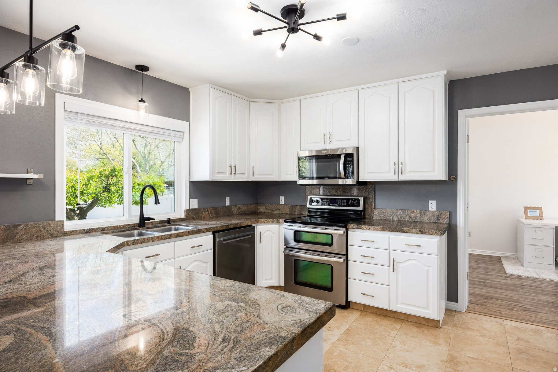 MAPLE BREEZE - Residential