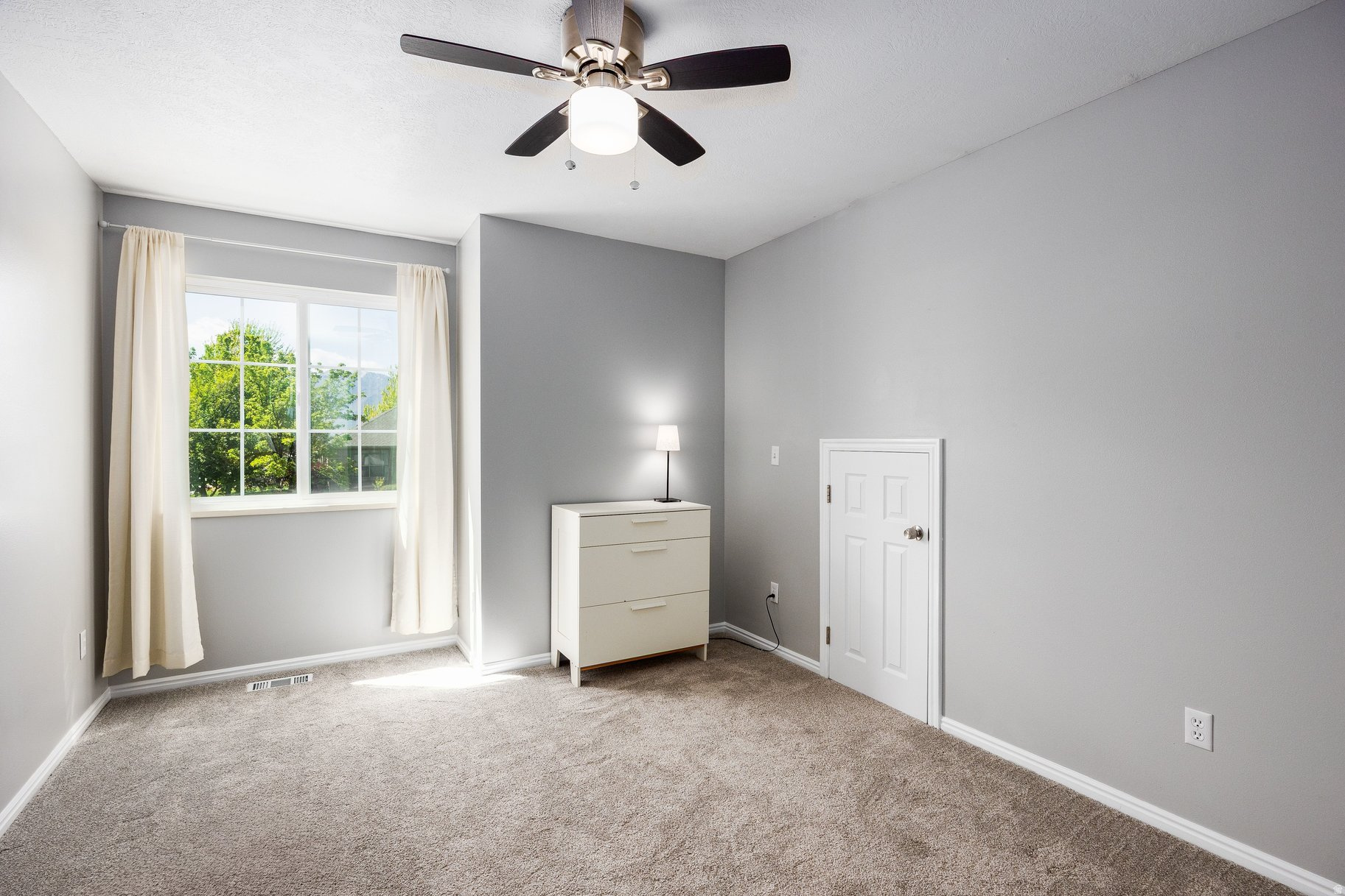 MAPLE BREEZE - Residential