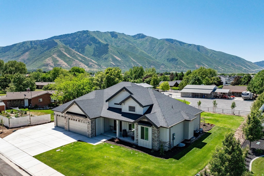 Photo of 85 W 1200 N, Mapleton, UT 84664 (MLS # 2163957)