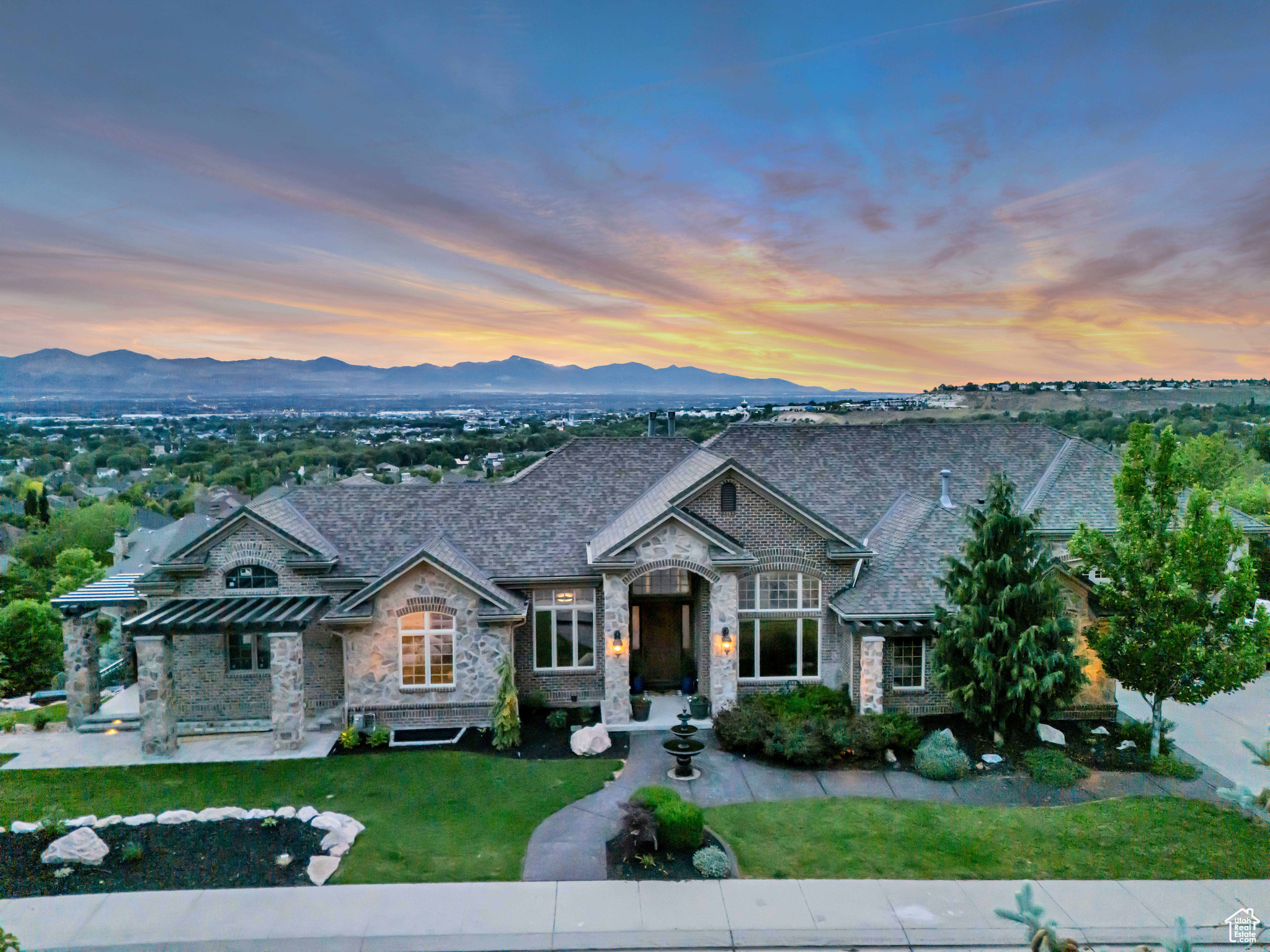 HICKORY RIDGE - Residential