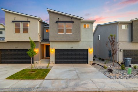 Photo of 4006 S WOODLAND AVE Ave #MVTH A, Mapleton, UT 84664 (MLS # 2125803)