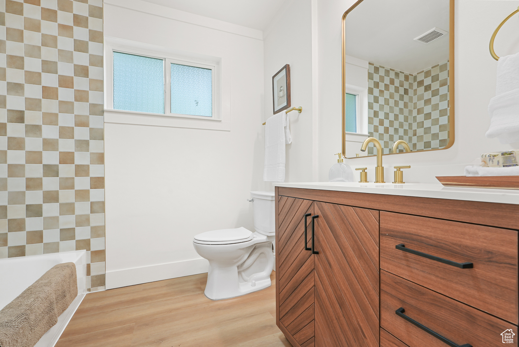 UPLAND TERRA - Residential