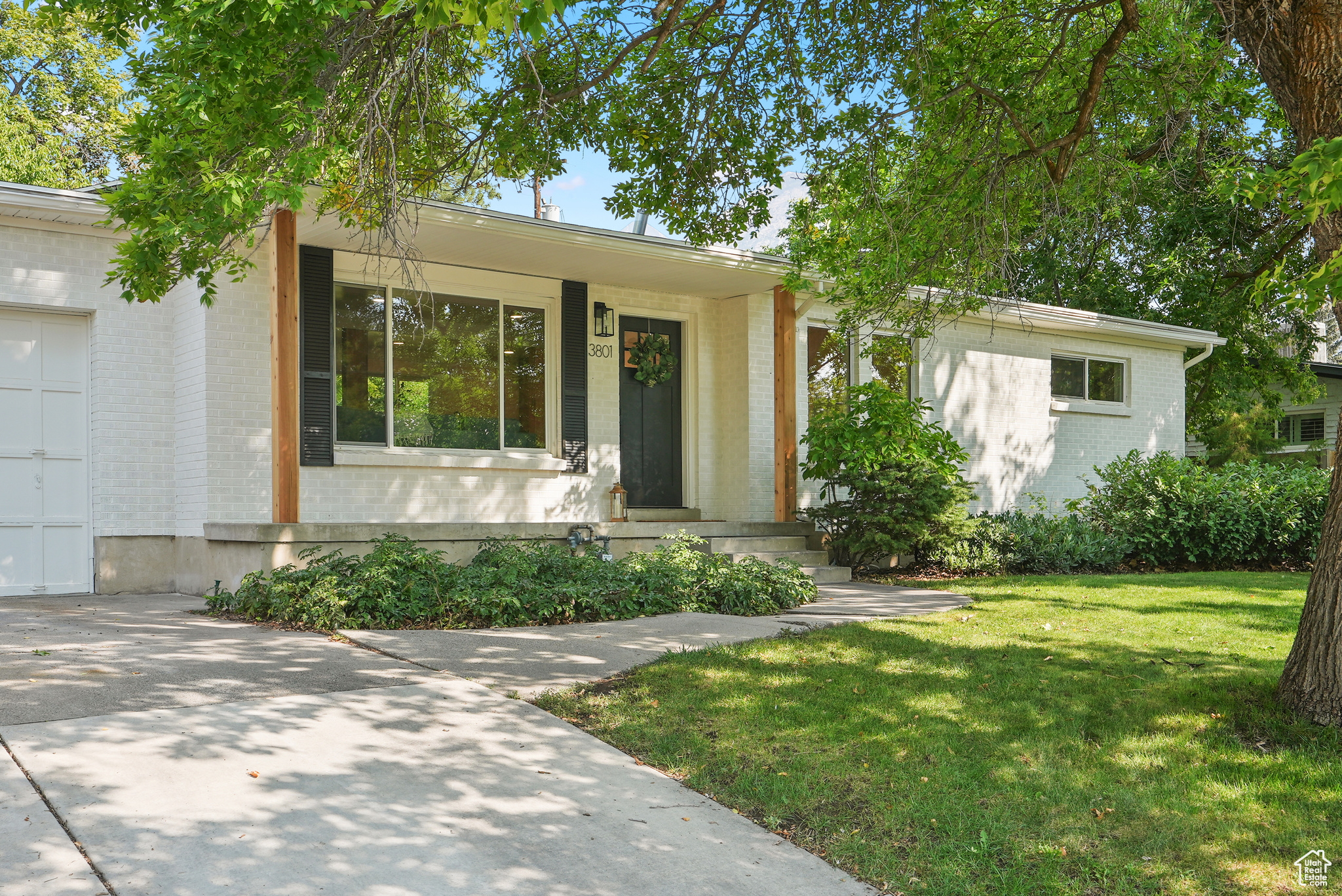 UPLAND TERRA - Residential