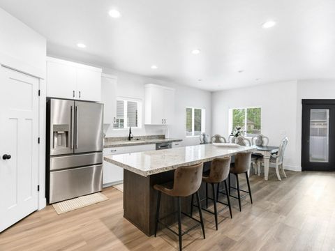 Tiny photo for 977 W 1080 S, Richfield, UT 84701 (MLS # 2140956)