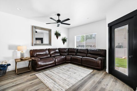 Tiny photo for 977 W 1080 S, Richfield, UT 84701 (MLS # 2140956)