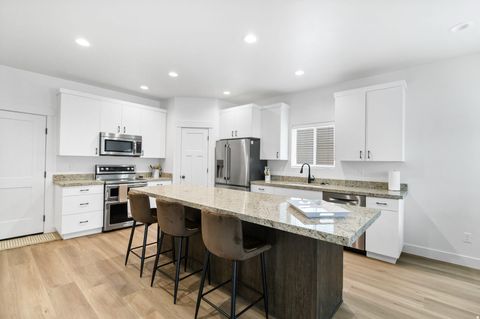 Tiny photo for 977 W 1080 S, Richfield, UT 84701 (MLS # 2140956)