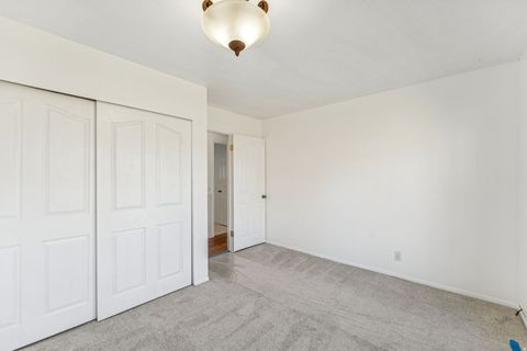 Tiny photo for 664 N 300 E, Kaysville, UT 84037 (MLS # 2121047)