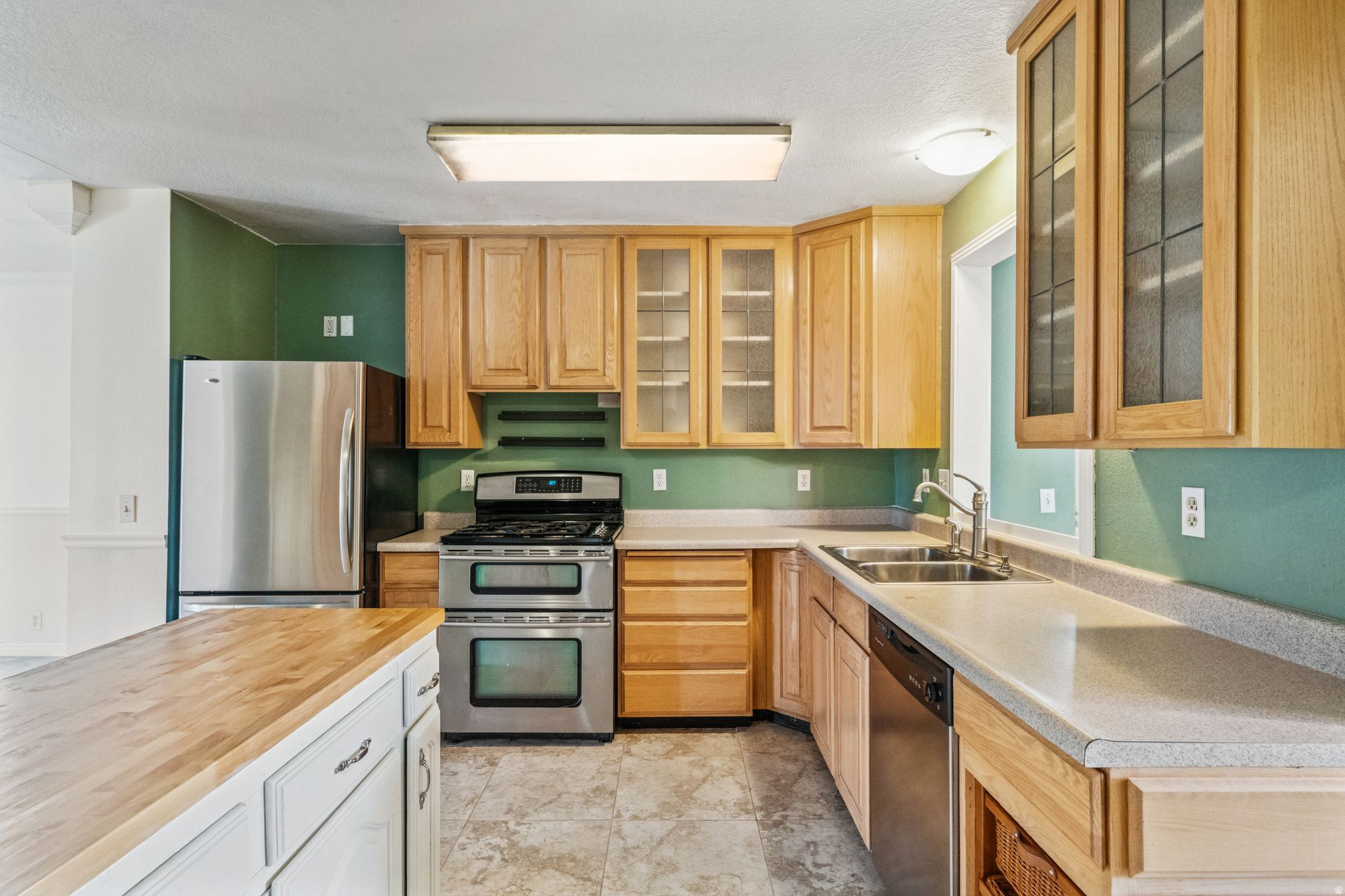 FAIRFIELD FARM ESTATES - Residential