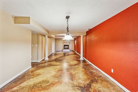 Tiny photo for 664 N 300 E, Kaysville, UT 84037 (MLS # 2121047)