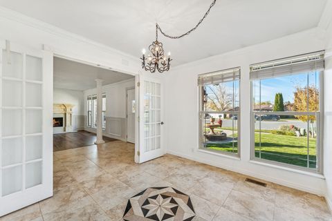 Tiny photo for 664 N 300 E, Kaysville, UT 84037 (MLS # 2121047)