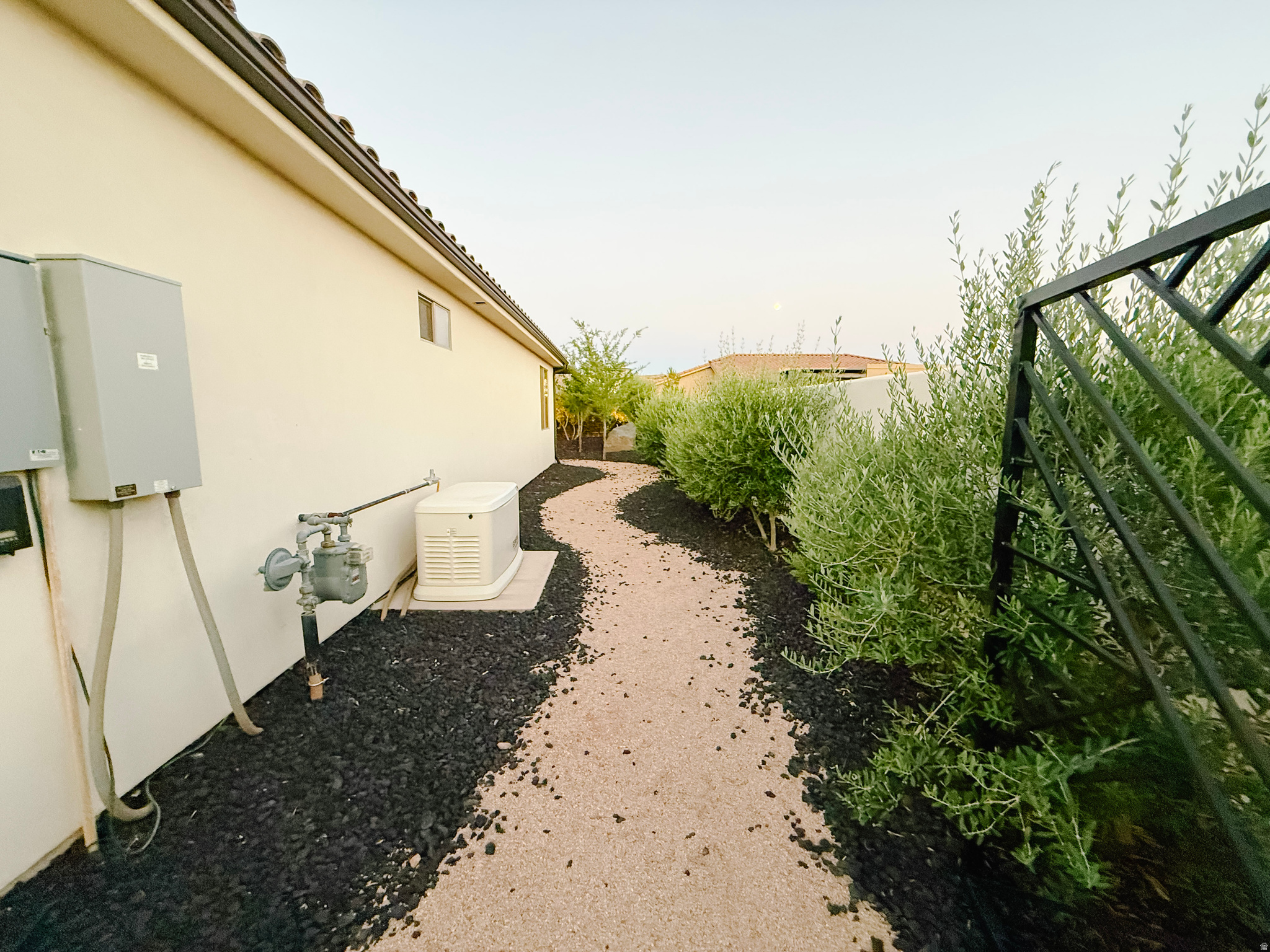 MESA VIEWS AT TRAIL RIDGE ESTATES - Residential