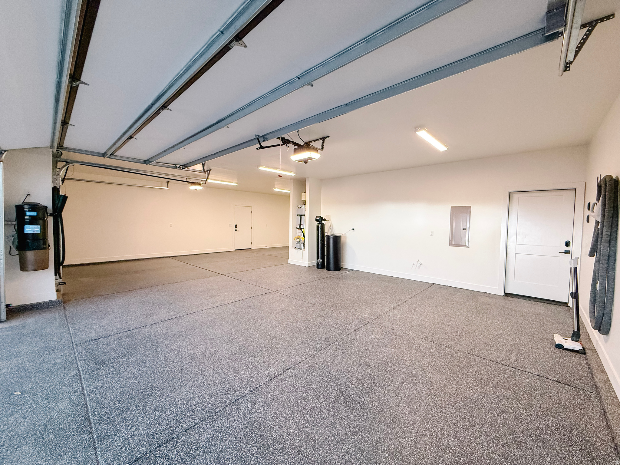 MESA VIEWS AT TRAIL RIDGE ESTATES - Residential