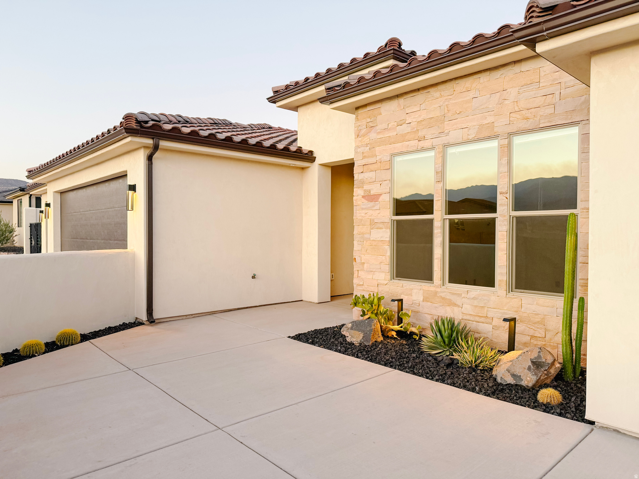 MESA VIEWS AT TRAIL RIDGE ESTATES - Residential