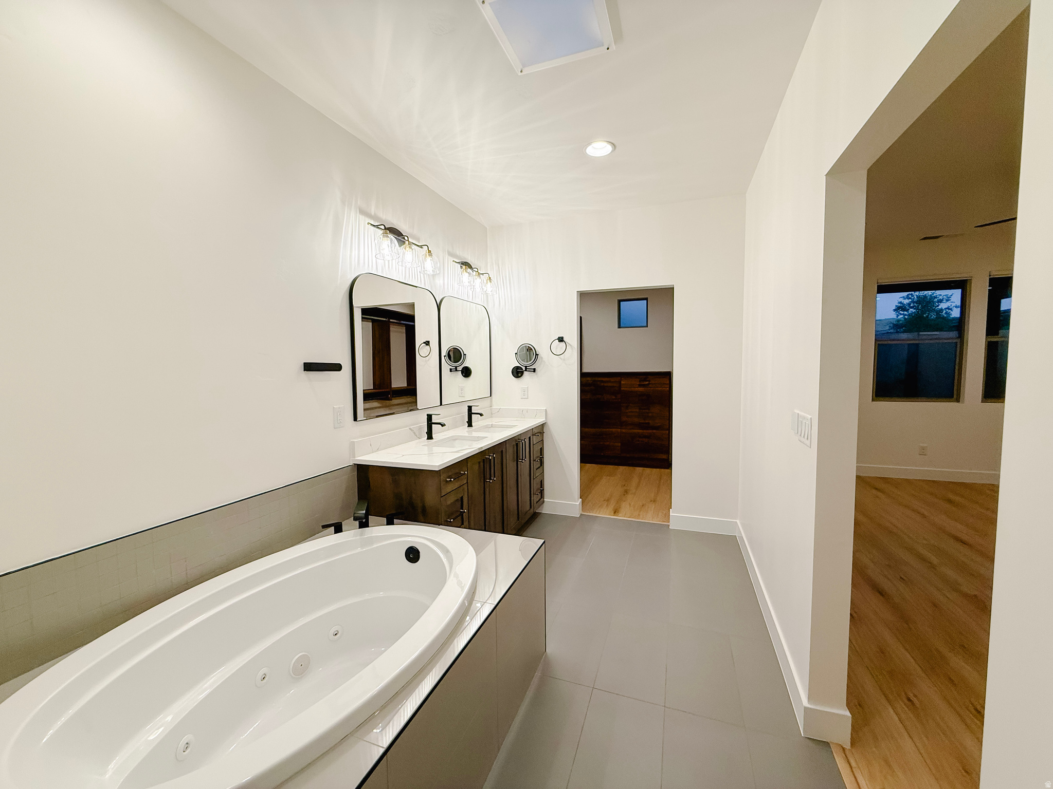 MESA VIEWS AT TRAIL RIDGE ESTATES - Residential