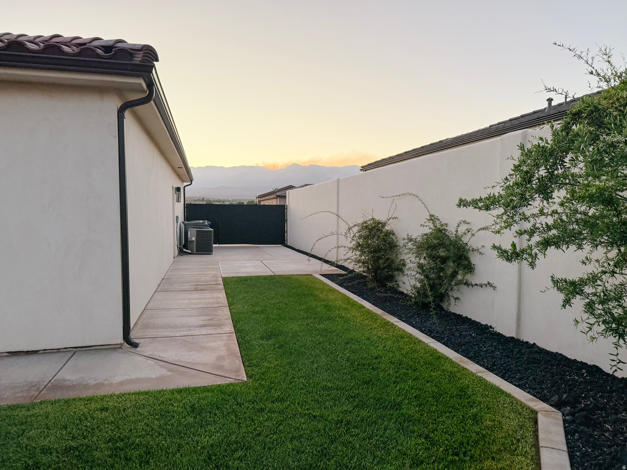 MESA VIEWS AT TRAIL RIDGE ESTATES - Residential