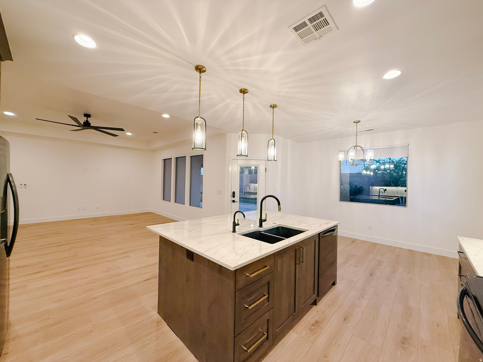 MESA VIEWS AT TRAIL RIDGE ESTATES - Residential